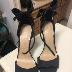 Lauren Conrad bow shoes